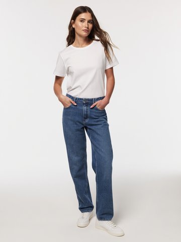 Mannequin femme fond blanc